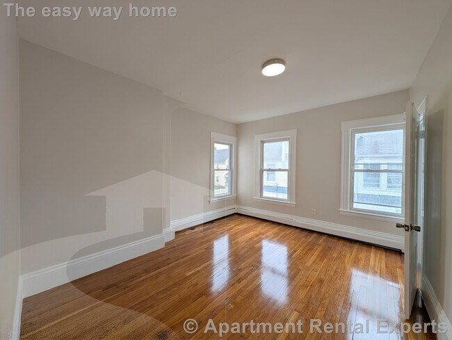 Building Photo - 26-28 Ripley St Unit #2