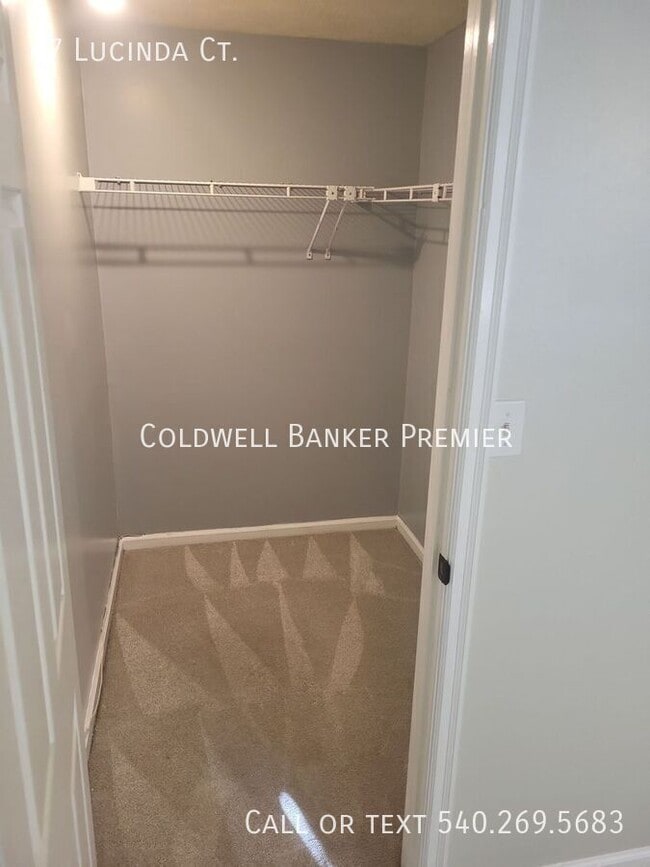 Building Photo - 47 Lucinda Ct