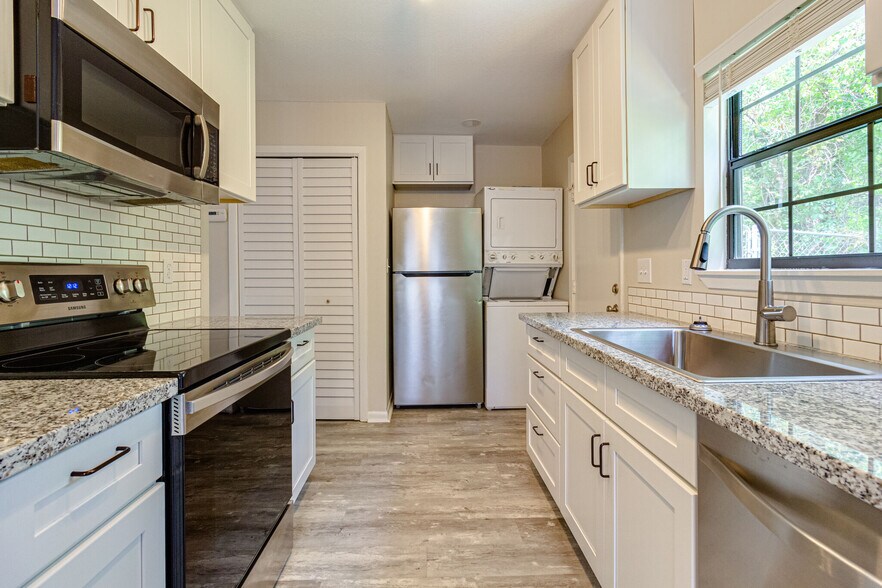 Building Photo - 1306 Keturah St