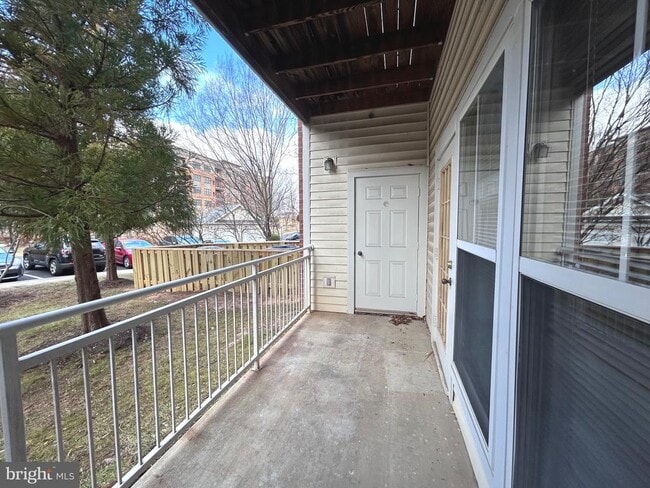 Building Photo - 2921 Deer Hollow Way