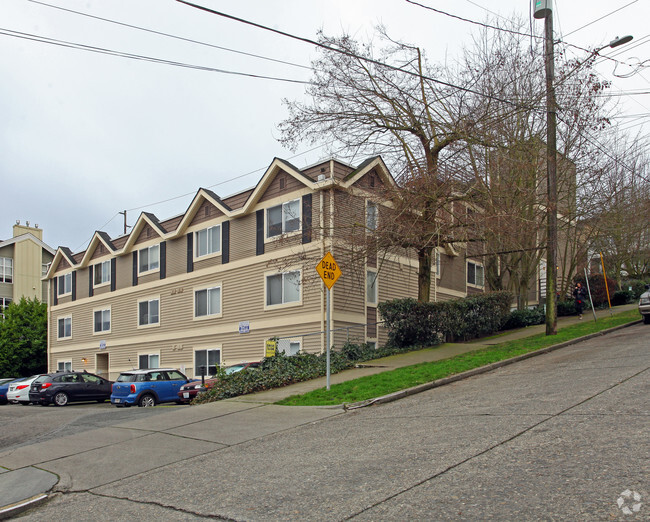 Primary Photo - Crosby Queen Anne  Apartments