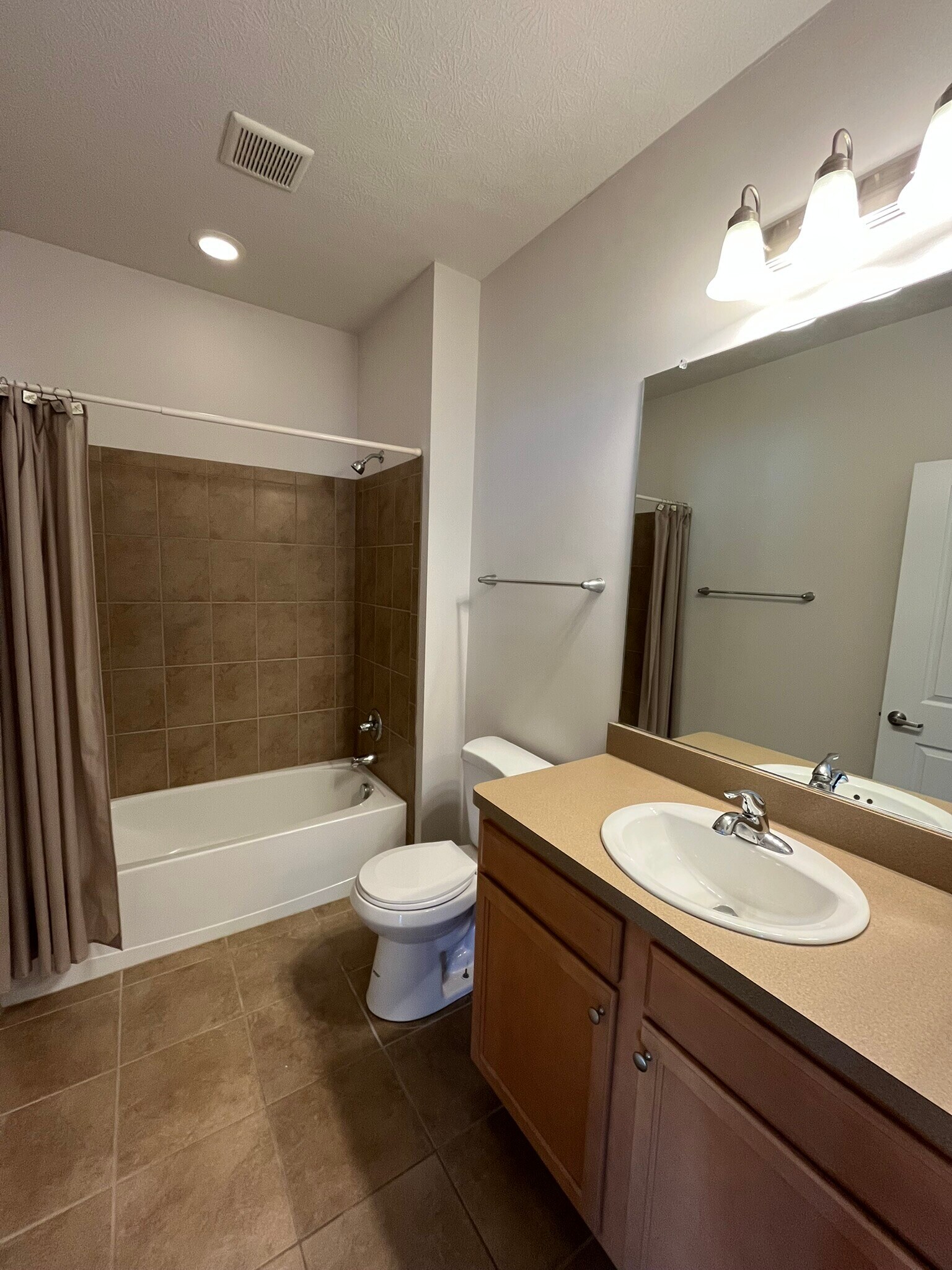 Building Photo - 6897 Rothwell St