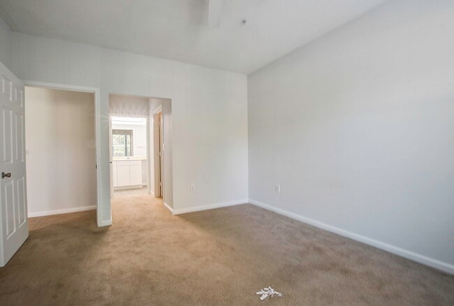 Building Photo - 1213 Rosewood Ln