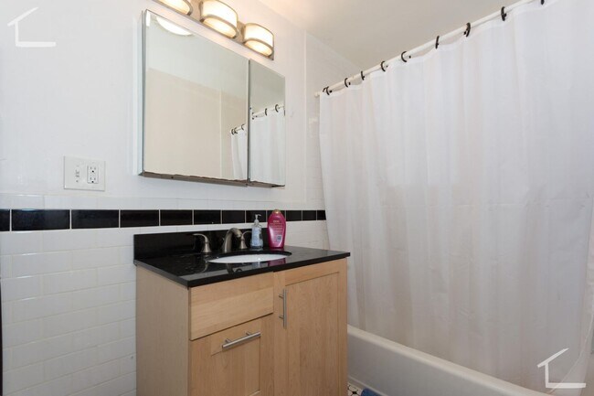 Building Photo - Top-notch and Unique apartment