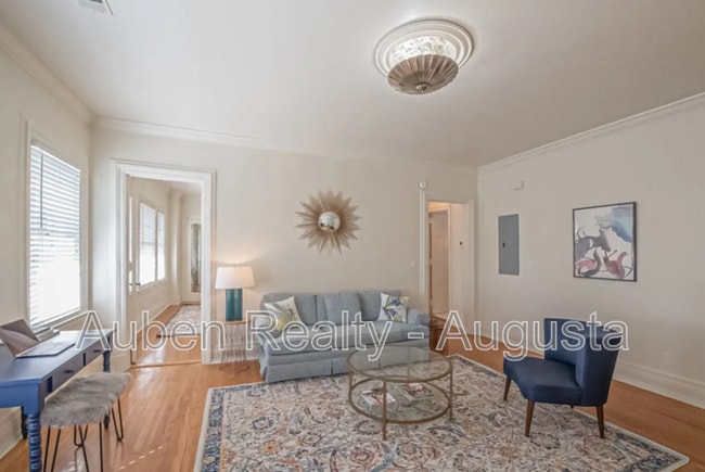 Building Photo - 239 Greene St