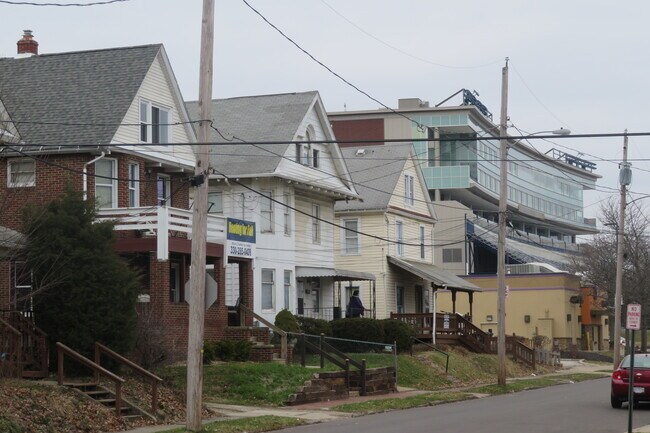 Close to Campus/Stadium - 424 Kirn Ave
