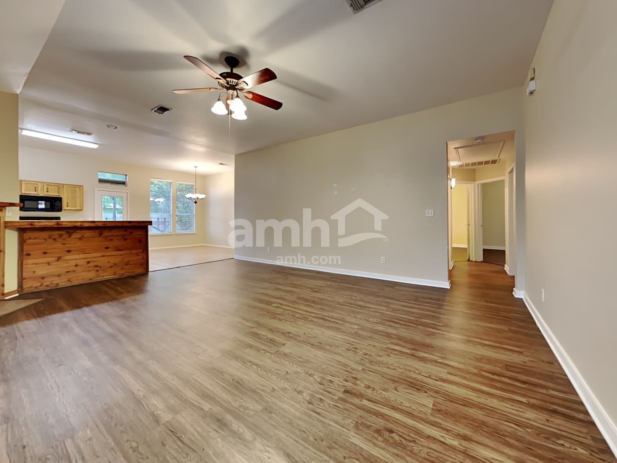 Building Photo - 809 Dixon Ln