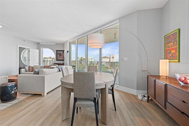 Building Photo - 1771 Ringling Blvd