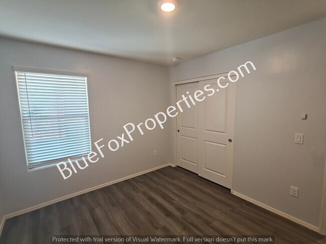 Building Photo - 5974 S Tappen Dr