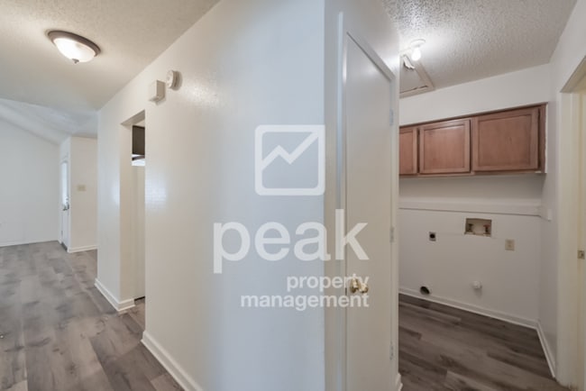 Building Photo - $1,510! 2Bed/2Bath duplex in Arlington! Apply by 12/10 to SAVE $650