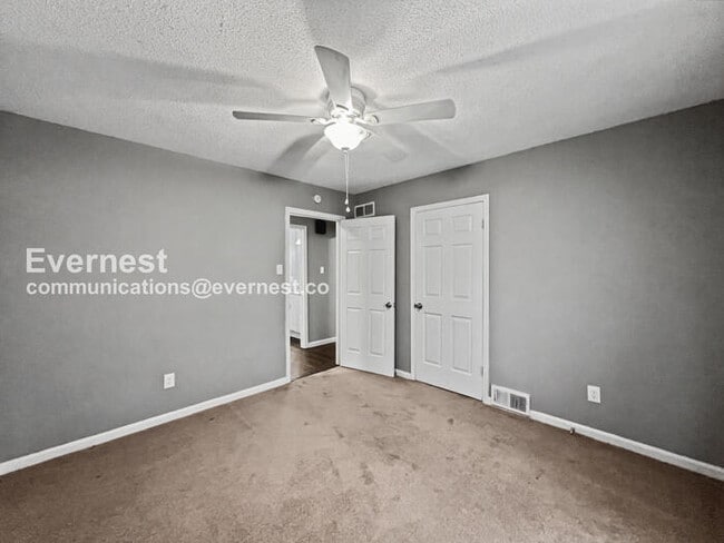 Building Photo - 7125 Crestridge Rd