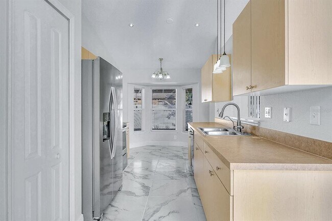 Building Photo - 656 Linnet Ct