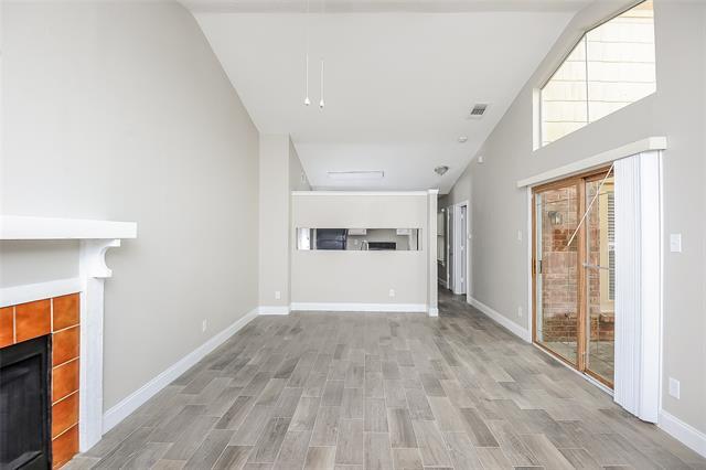 Building Photo - 4644 Baytree Dr