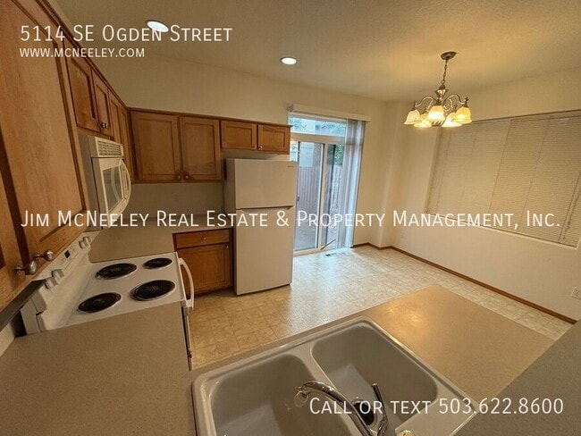 Building Photo - 5114 SE Ogden St