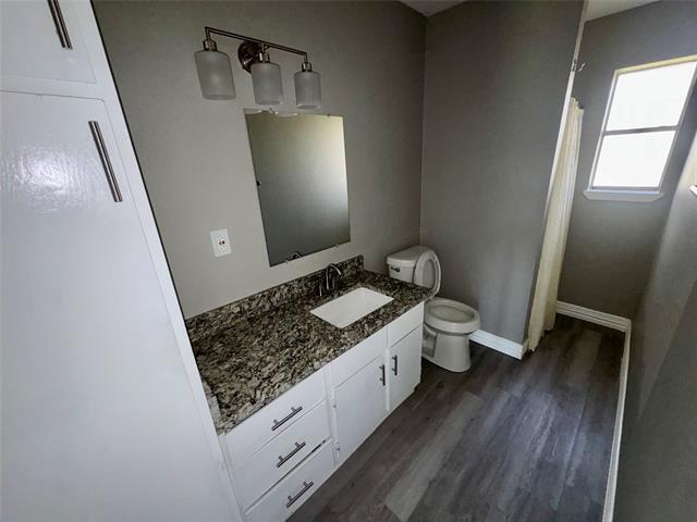 Building Photo - 410 S College Dr