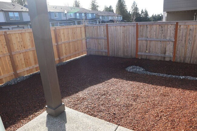 Building Photo - LIKE NEW Spacious 2 Story Home on Corner L...