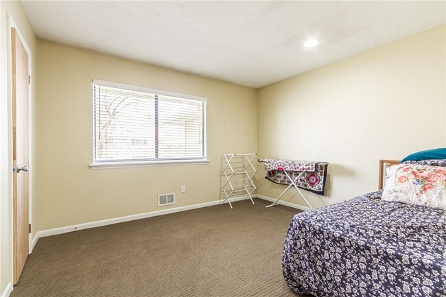 Building Photo - 644 Eastbrooke Ln