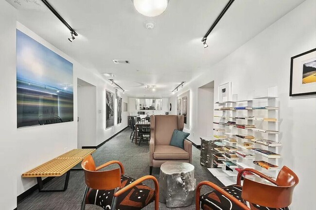 Building Photo - 305 W 150th St