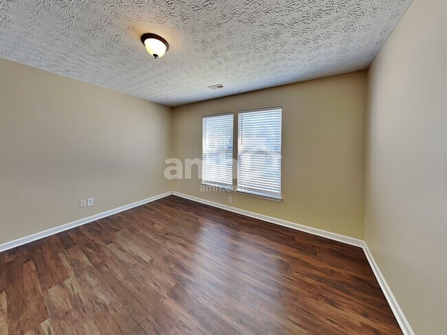 Building Photo - 6031 Delfair Ln