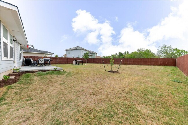 Building Photo - 303 Schuylerville Dr