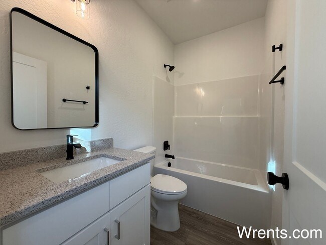 Building Photo - New Build Duplex