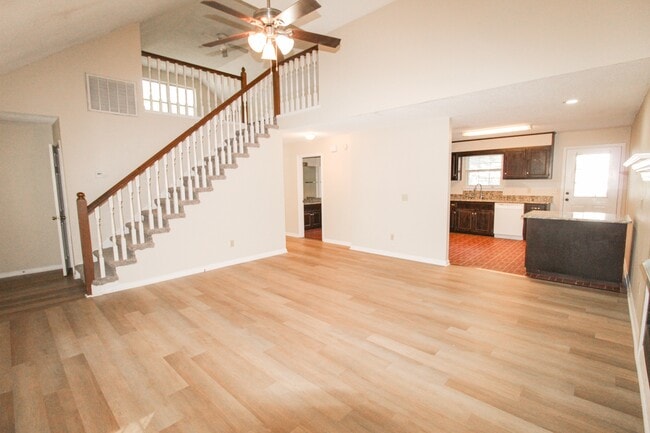 Building Photo - 507 S Kevin Ct