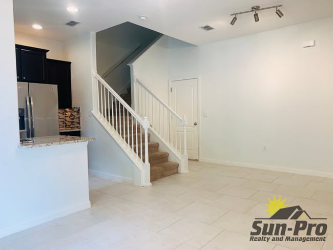 Building Photo - 147 Aston Grande Dr