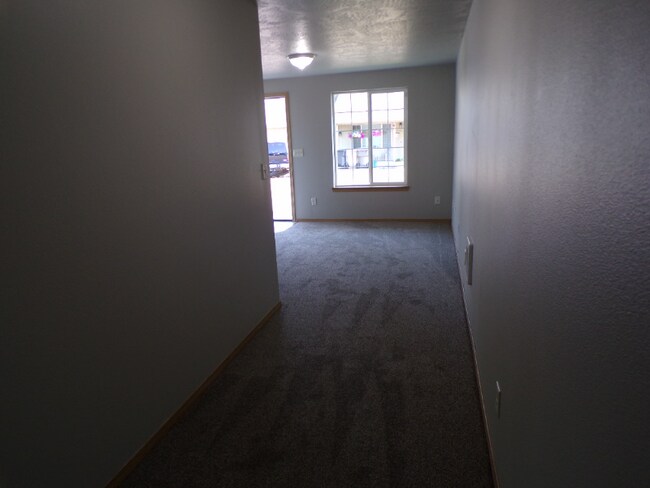 Building Photo - 1490 S 10th St