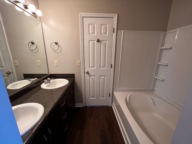 Building Photo - 1229 Langston Ln