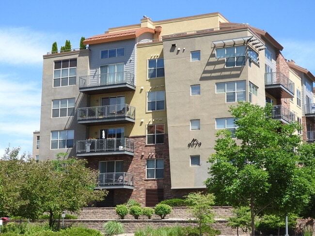 Building Photo - Centennial Condo for Rent! Outdoor Pool an...