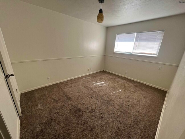 Building Photo - 5129 Parklane Dr