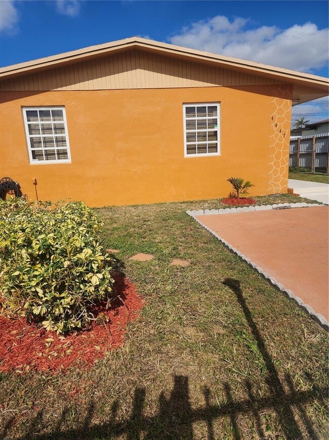 Primary Photo - 4447 NW 169th Terrace
