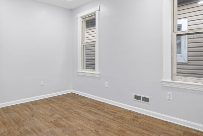 Building Photo - 12 E 49th St