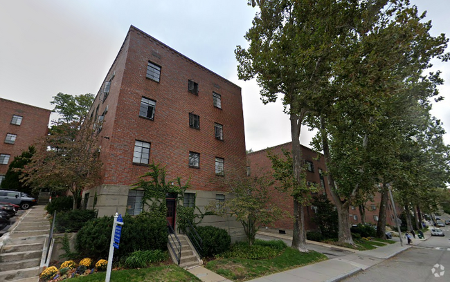 Building Photo - 72 Saint Paul St