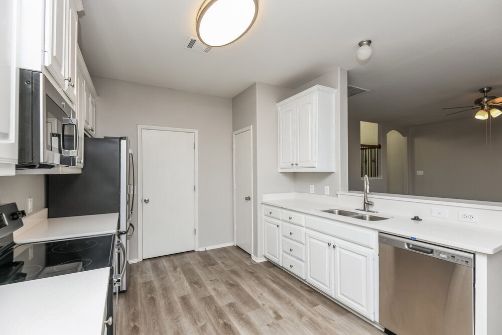 Building Photo - 5704 Parkview Hills Ln