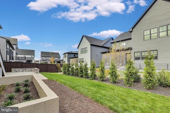 Building Photo - 6921 Renita Ln