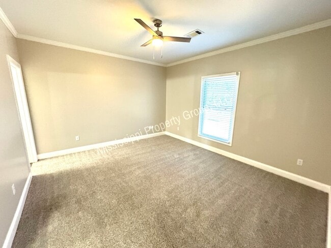 Building Photo - 4BD/4.5BA FOR RENT