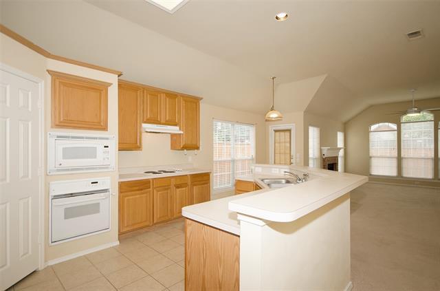 Building Photo - 8809 Somerville Way