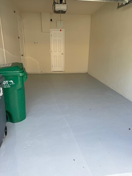 Building Photo - 9209 Wentworth Ln