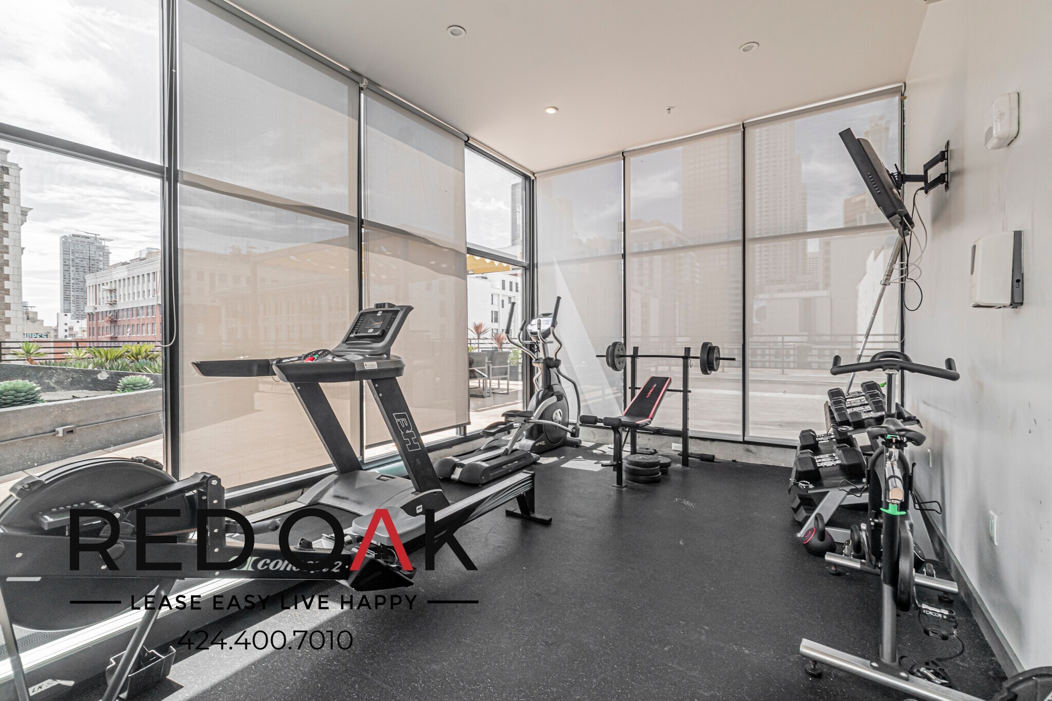 Building Photo - 430 S Broadway