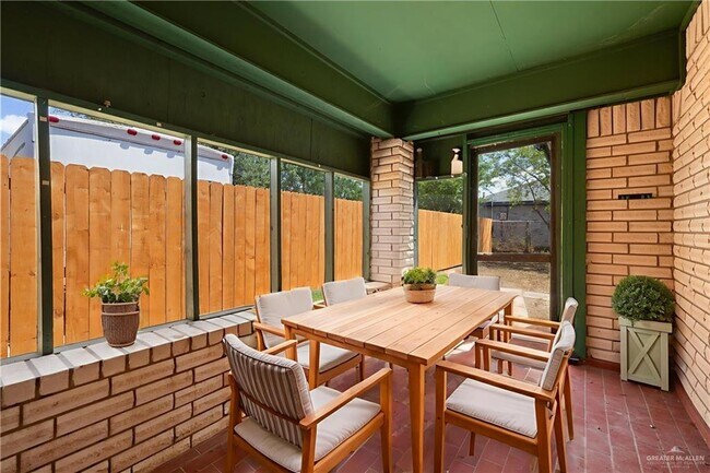 Building Photo - 22 8th