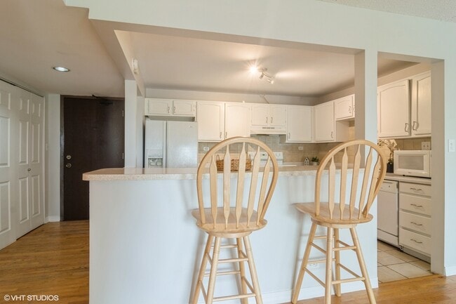 Building Photo - 475 Plum Creek Dr