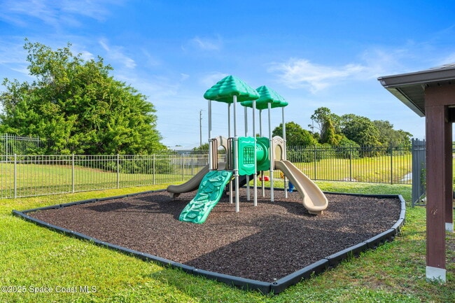 Building Photo - 1030 Luminary Cir