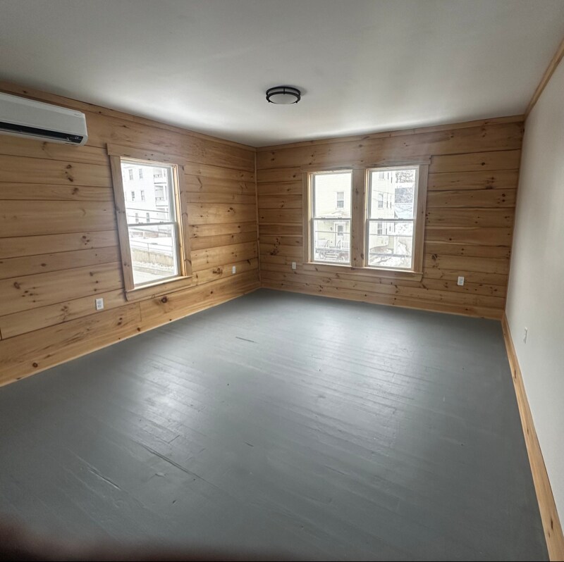 Building Photo - 38 Main St