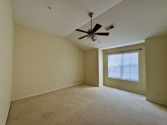 Building Photo - 213 Chateau Pl
