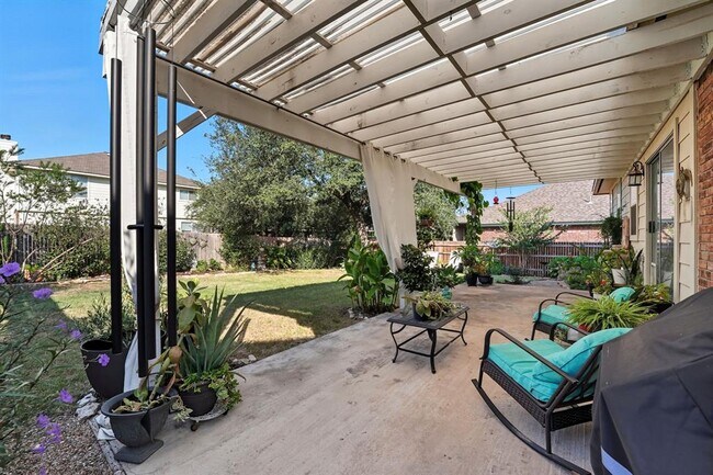 Building Photo - 305 Olmos Dr