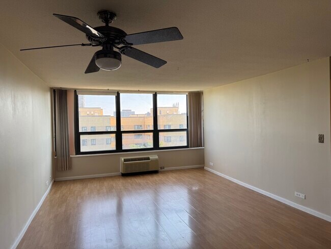Building Photo - 5100 N Marine Dr