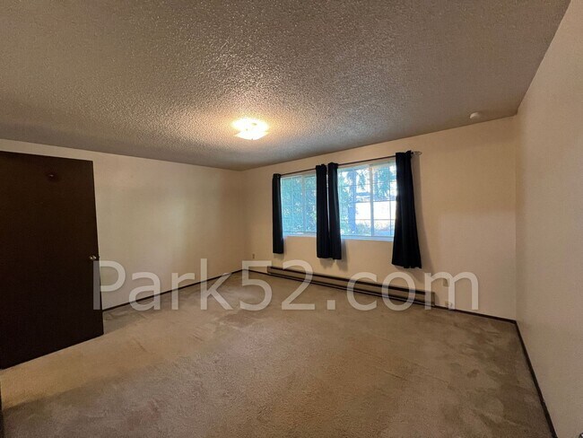 Building Photo - 12613 80th Ave E