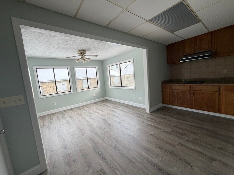 Building Photo - 155 Pilgrim Ave