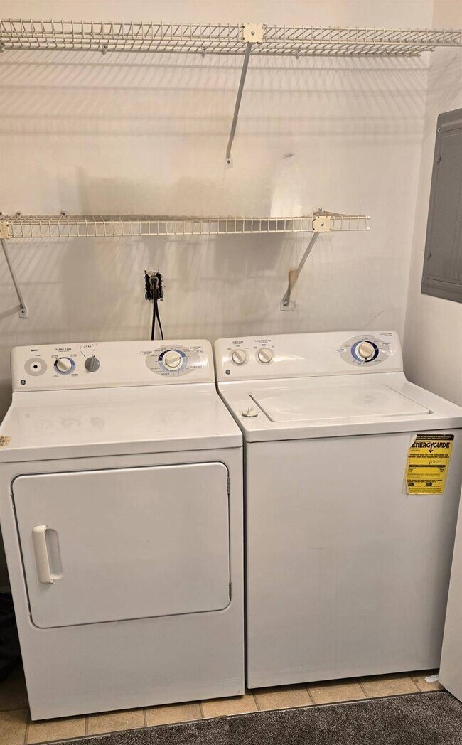 Building Photo - 3015 Lighthouse Ln